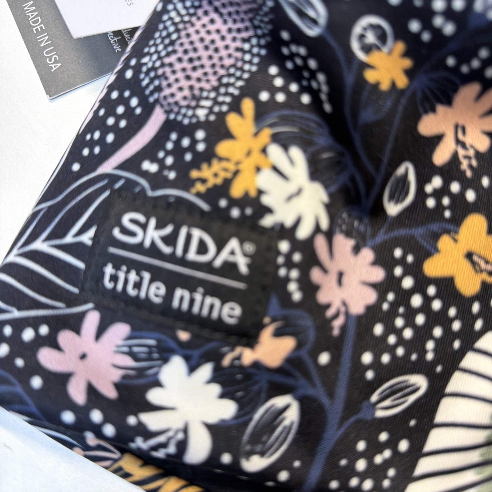 Nwt Title Nine Skida Adult S/M Alicante Ski Snow Hat Floral Blue Multicolored — image 5 of 8